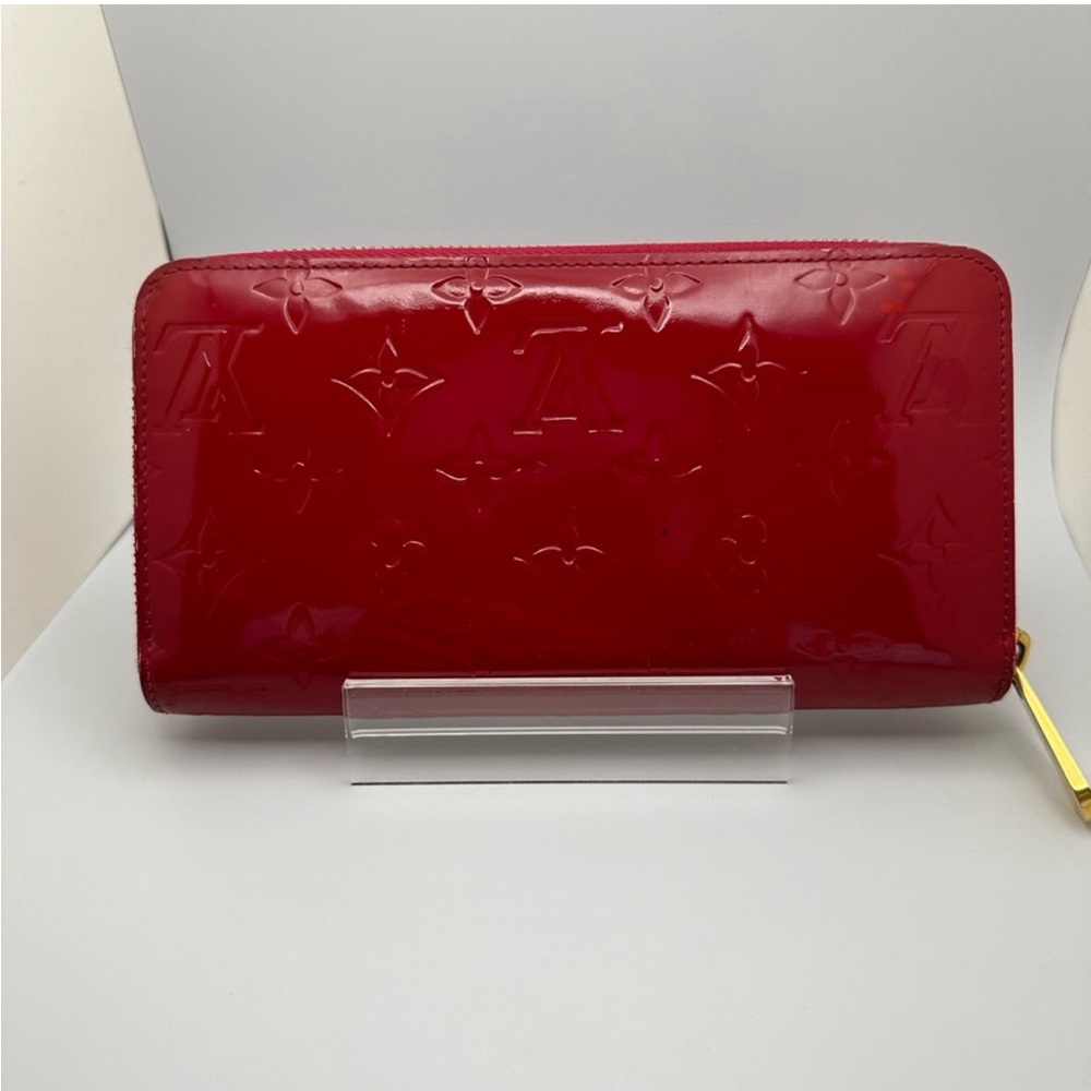 Louis Vuitton Vernis Zippy Wallet
